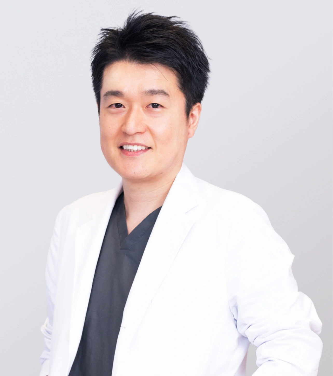 積山 真也 | 美容整形・美容外科のヴェリテクリニック【公式】 東京